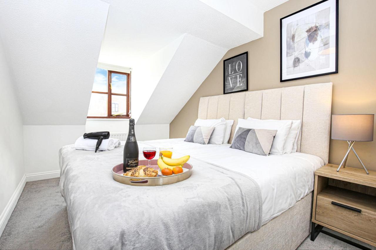 Yoko's Smart Home: Detached House With Prime Location And Entertainment * Milton Keynes